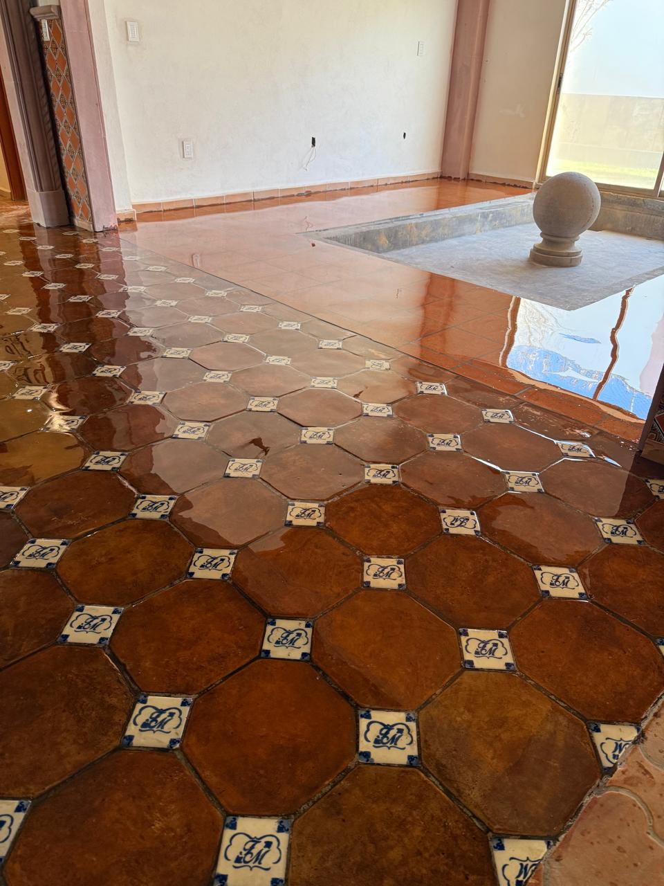 Aplicación de piso epóxico